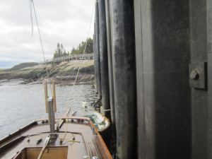 Mast step supports on the receiving end