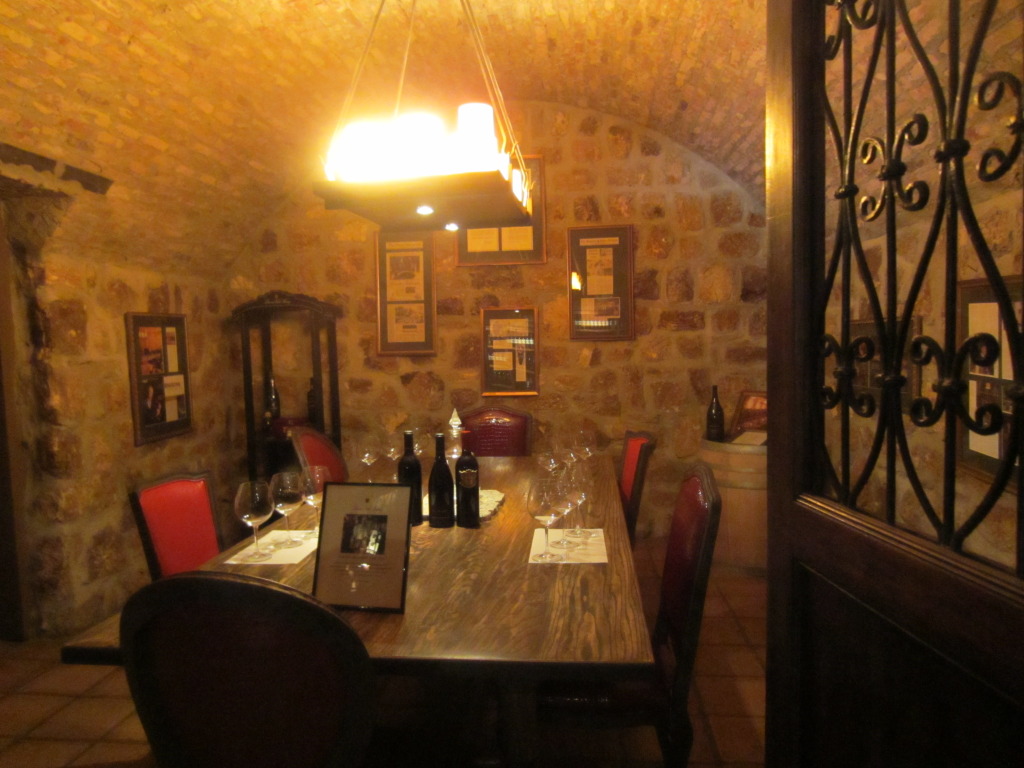 Tasting room for small groups for Private Reserve wines