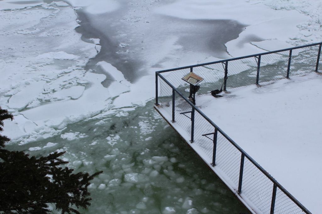 ice right up under the edge of the terrasse at the marina restaurant