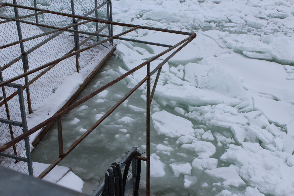 ice where the ramp is usually placed to enter docks area