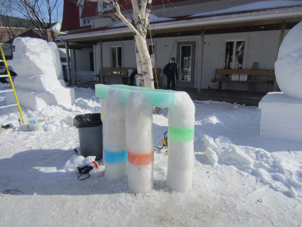 The ice bar in the daylight